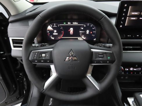New 2026 Mitsubishi Outlander SEL FWD image 15