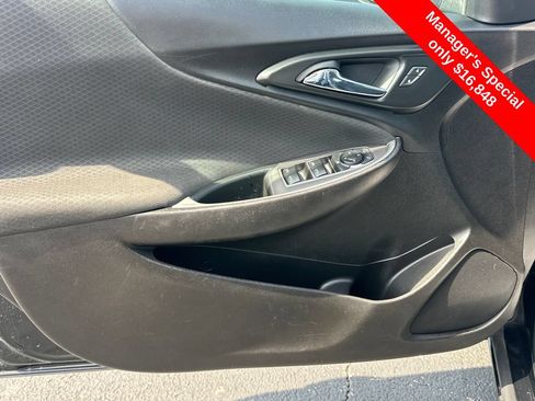 Used 2022 Chevrolet Malibu LT FWD image 12