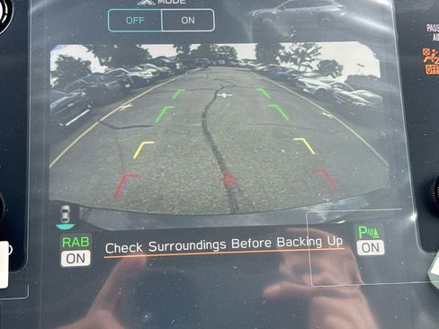 Used 2025 Subaru Outback Touring XT image 18