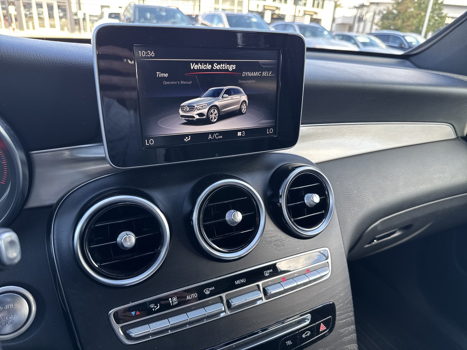 Used 2019 Mercedes-Benz GLC 300 4MATIC image 19