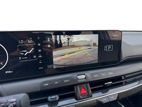 Used 2025 Kia K4 EX image 13