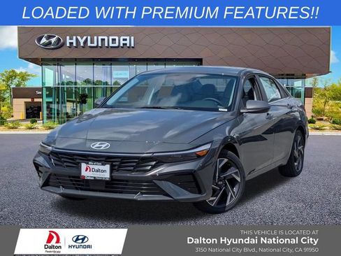 Used 2025 Hyundai Elantra Limited FWD image 1