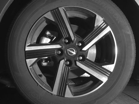 Used 2025 Nissan Sentra SV image 12