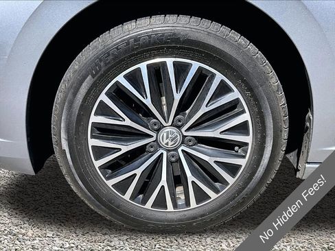 Used 2019 Volkswagen Jetta R-Line FWD image 8