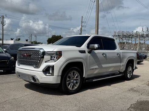 Used 2020 GMC Sierra 1500 Denali w/ Technology Package AWD/4WD image 3