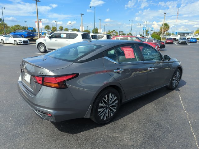 Certified 2024 Nissan Altima 2.5 SV w/ SV Premium Package FWD image 6