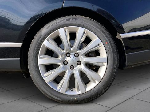 Used 2016 Land Rover Range Rover Long Wheelbase Supercharged image 9