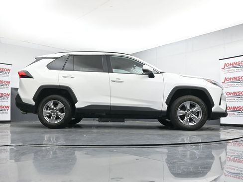 Used 2024 Toyota RAV4 XLE FWD image 38