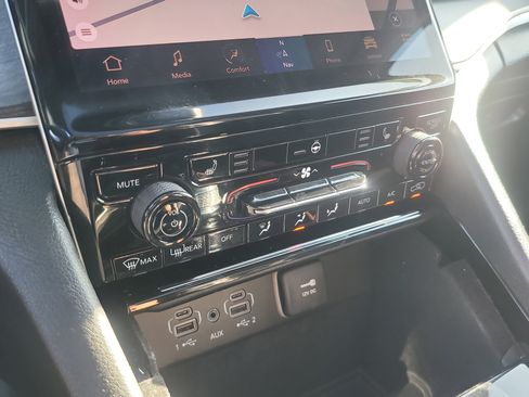 Used 2021 Jeep Grand Cherokee L Limited RWD image 25