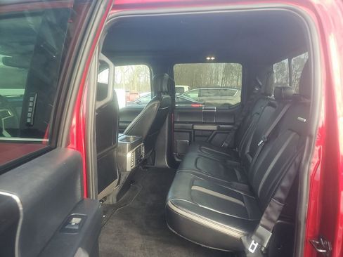 Used 2018 Ford F150 Platinum w/ Equipment Group 701A Luxury image 6