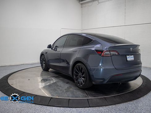 Used 2023 Tesla Model Y Performance image 5