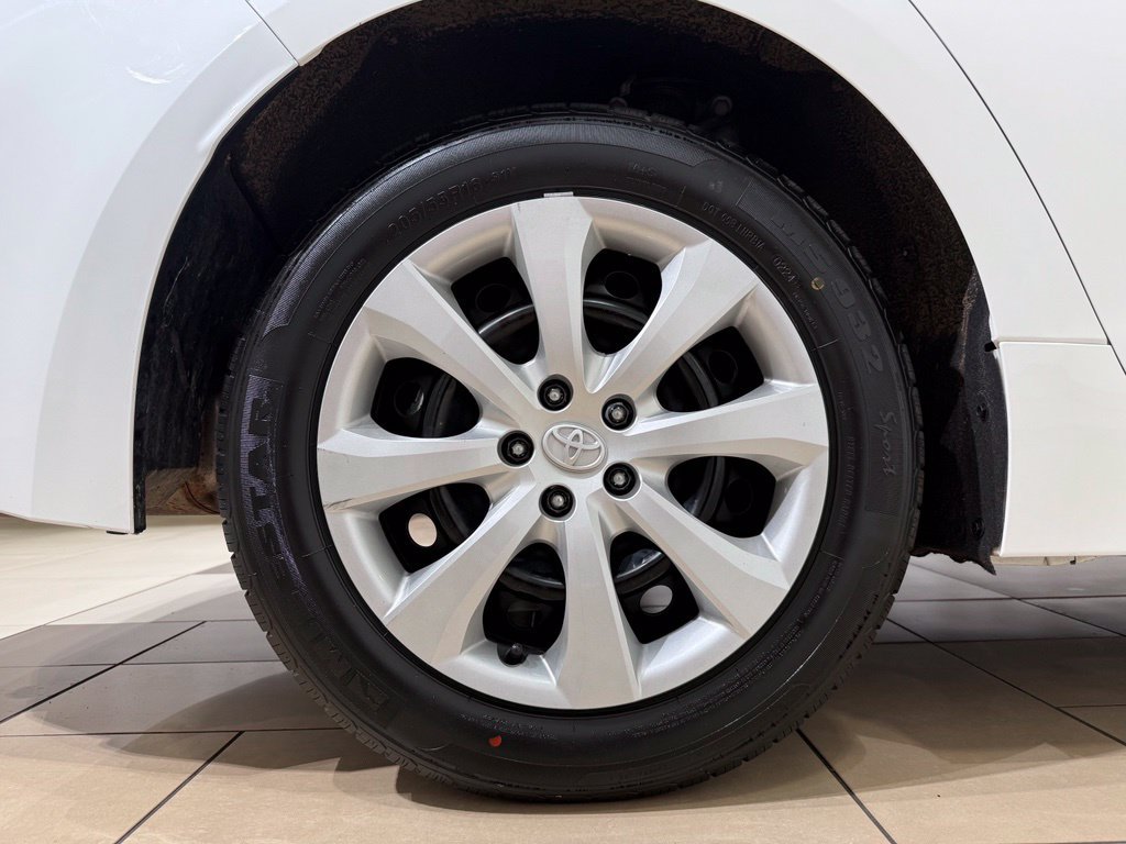Certified 2025 Toyota Corolla LE FWD image 9