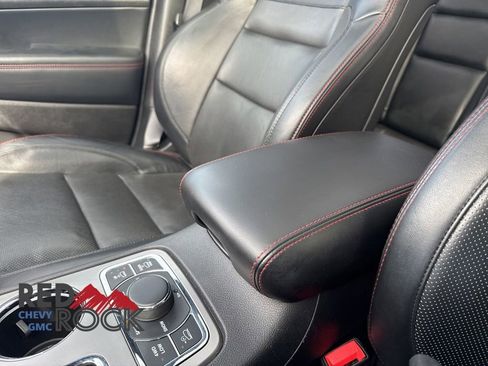 Used 2021 Jeep Grand Cherokee Trailhawk w/ Trailhawk Luxury Group image 23