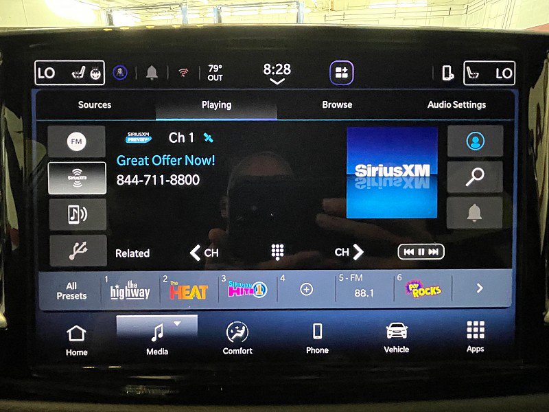 Used 2026 Chrysler Pacifica Select FWD image 12