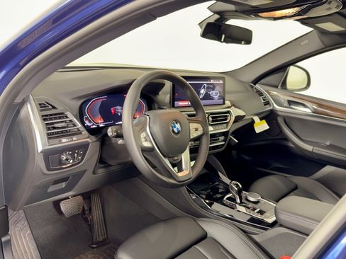 Used 2025 BMW X4 xDrive30i AWD/4WD image 4
