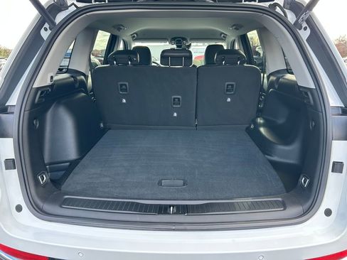 Used 2023 Jeep Grand Cherokee Laredo w/ Luxury Tech Group I image 26