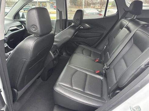 Used 2023 GMC Terrain SLT image 18