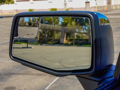 New 2026 GMC Sierra 1500 SLT w/ SLT Convenience Package AWD/4WD image 16