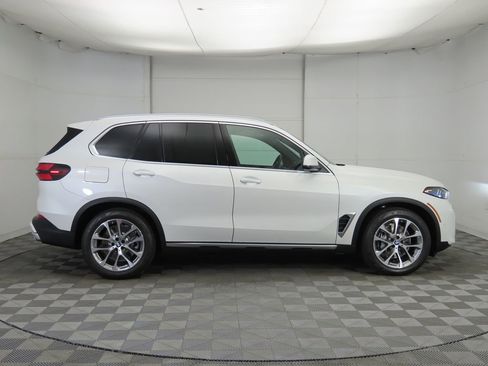New 2026 BMW X5 xDrive50e AWD/4WD image 4