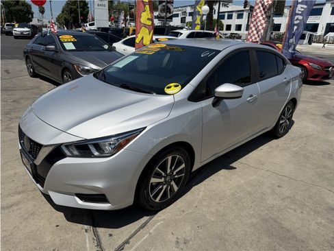 Used 2021 Nissan Versa SV FWD image 10