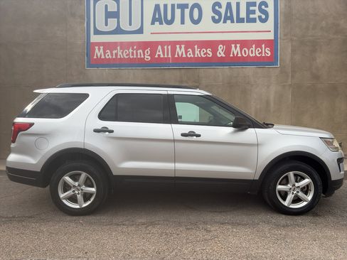 Used 2018 Ford Explorer 4WD image 4