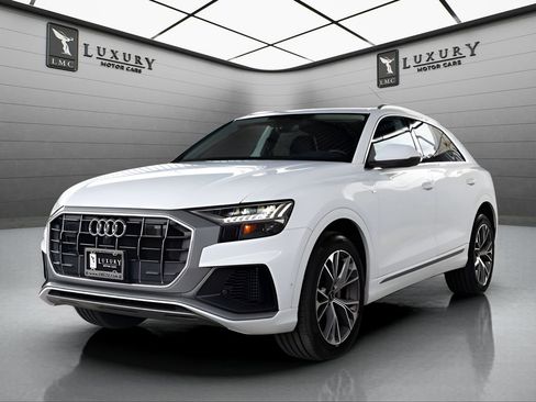 Used 2023 Audi Q8 Premium Plus AWD/4WD image 4