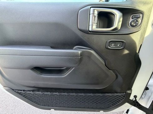 Used 2023 Jeep Wrangler Unlimited w/ Cold Weather Group image 31