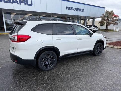 Used 2025 Subaru Ascent Bronze Edition image 3