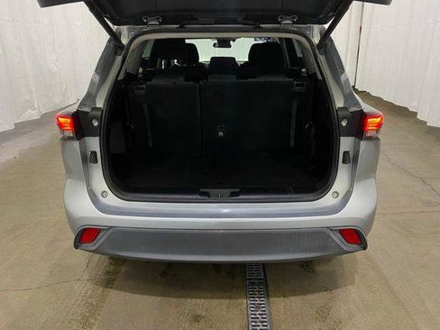 Certified 2020 Toyota Highlander LE FWD image 13