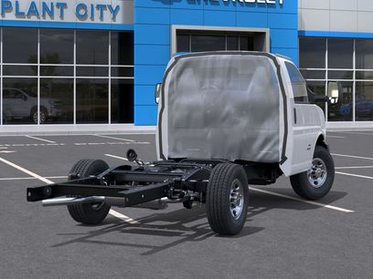 New 2025 Chevrolet Express 3500 w/ Power Convenience Package