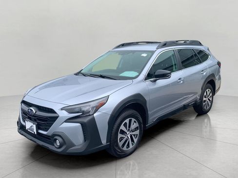Used 2024 Subaru Outback Premium AWD/4WD image 4