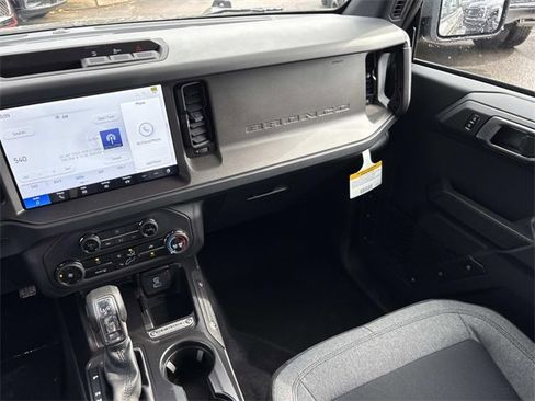 New 2025 Ford Bronco 4-Door image 13