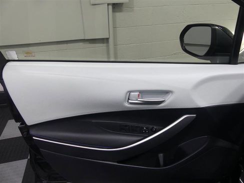 Used 2020 Toyota Corolla SE FWD image 17