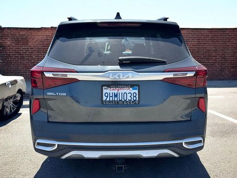 Used 2023 Kia Seltos S w/ Navigation Package FWD image 4