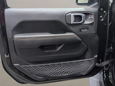 Used 2021 Jeep Wrangler Unlimited Sahara AWD/4WD image 7