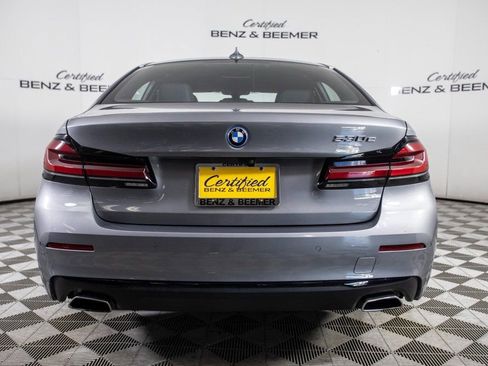 Used 2023 BMW 530e w/ Premium Package image 10