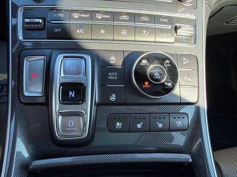 Used 2021 Hyundai Santa Fe Limited AWD/4WD image 12