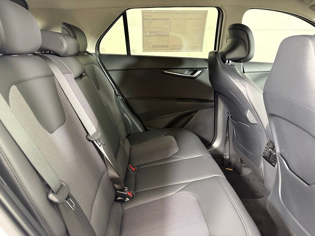 New 2026 Kia Niro EX FWD image 17