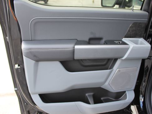 New 2025 Ford F150 Lightning Flash AWD/4WD image 15