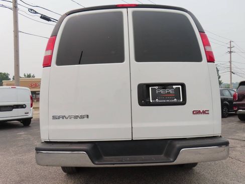 Used 2019 GMC Savana 2500 w/ Driver Convenience Package RWD image 7