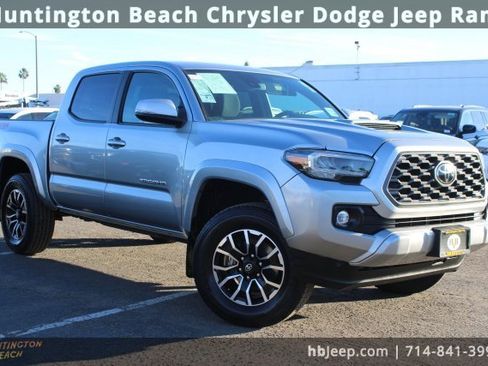 Used 2023 Toyota Tacoma TRD Sport image 12