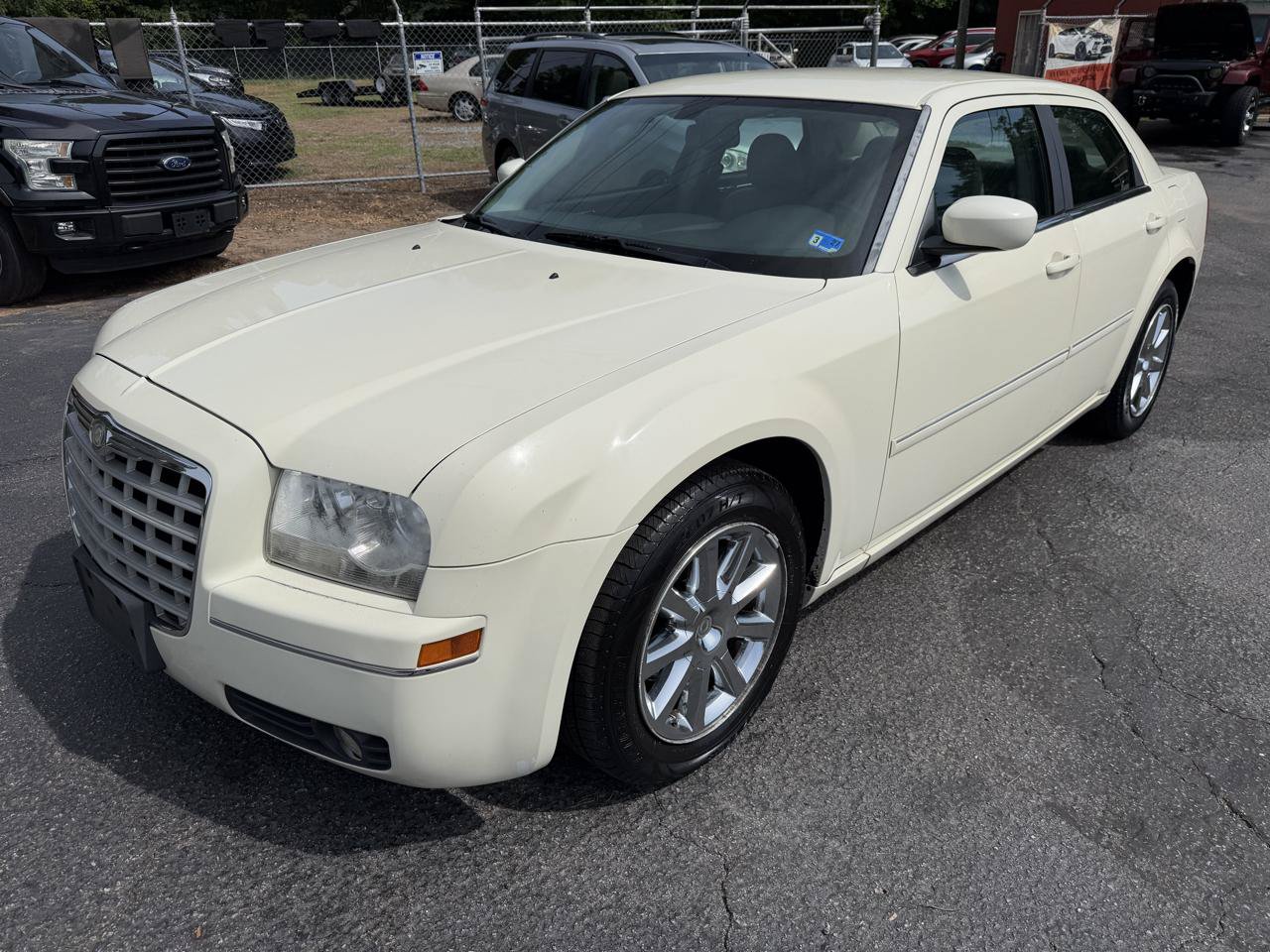Used 2007 Chrysler 300 Touring L RWD image 3