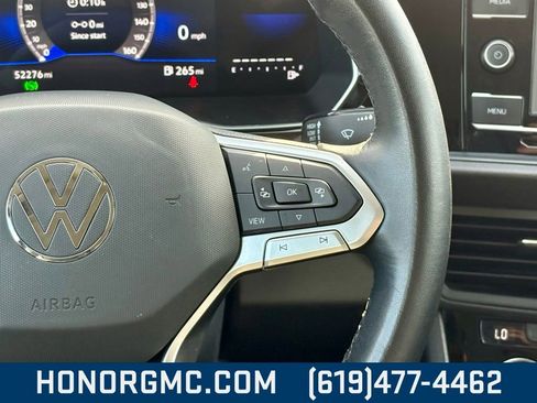 Used 2024 Volkswagen Jetta SE image 27