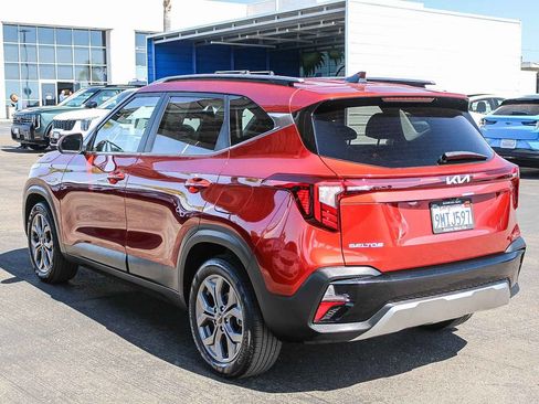 Certified 2024 Kia Seltos S FWD image 7