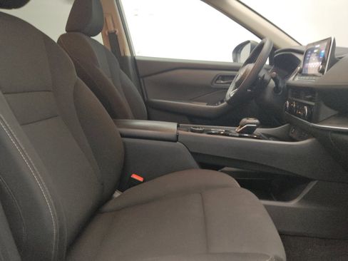 Used 2024 Nissan Rogue S AWD/4WD image 21