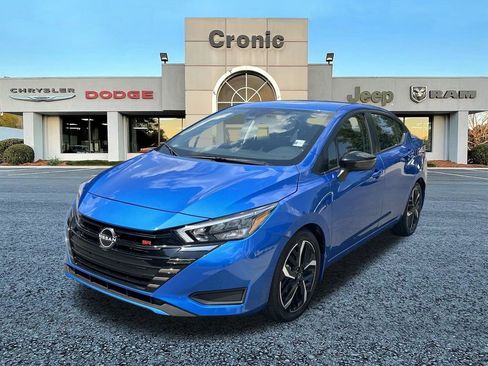 Used 2023 Nissan Versa SR w/ Trunk Package image 7