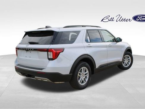 New 2026 Ford Explorer Active w/ Active Comfort Package image 3