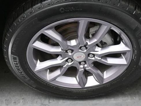 Used 2023 GMC Terrain SLT FWD image 31