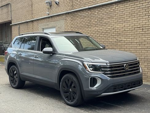 New 2026 Volkswagen Atlas SE AWD/4WD image 2