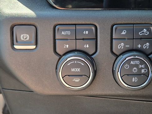 Used 2024 Chevrolet Silverado 1500 LTZ AWD/4WD image 30